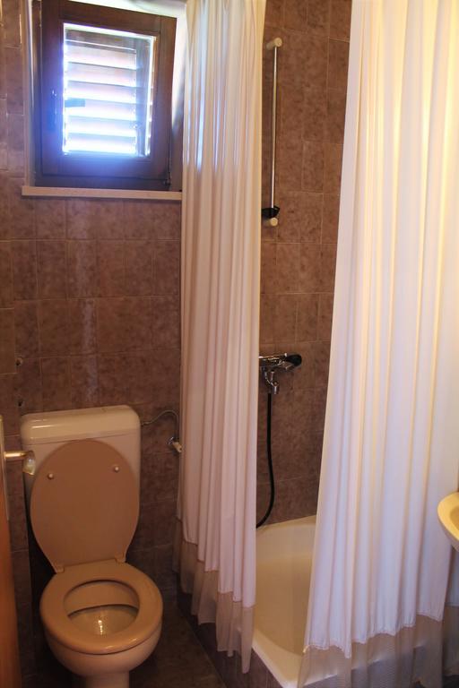 Apartments And Rooms Villa Mir Затон Экстерьер фото