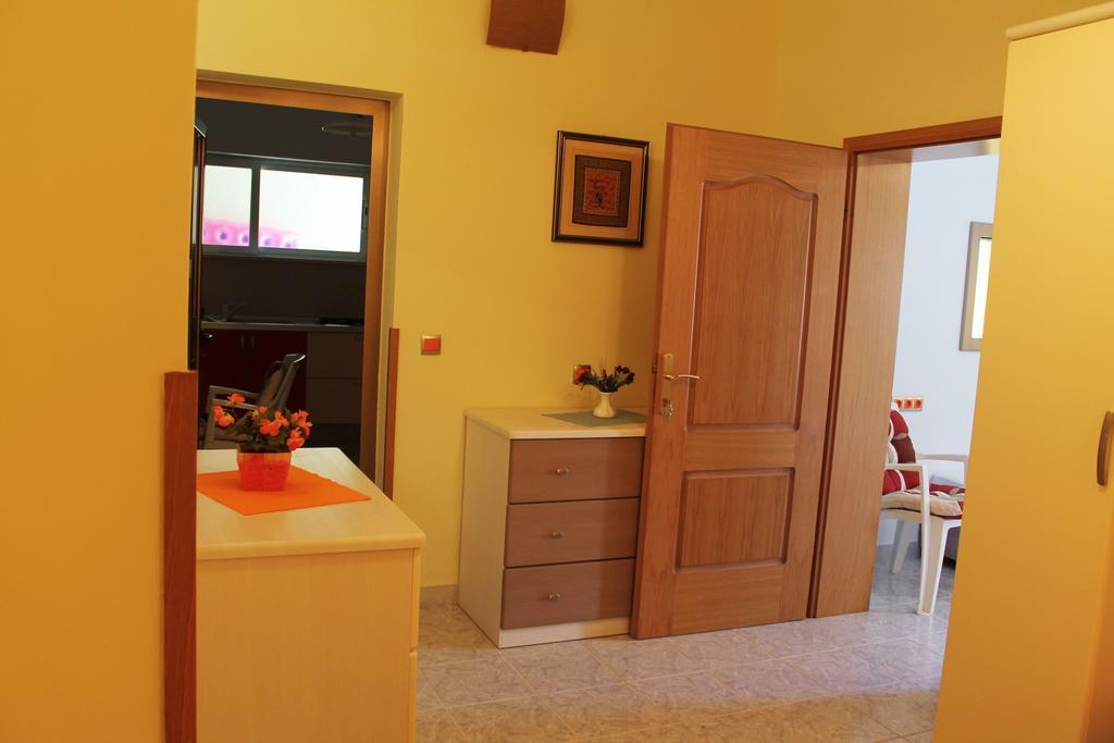 Apartments And Rooms Villa Mir Затон Экстерьер фото