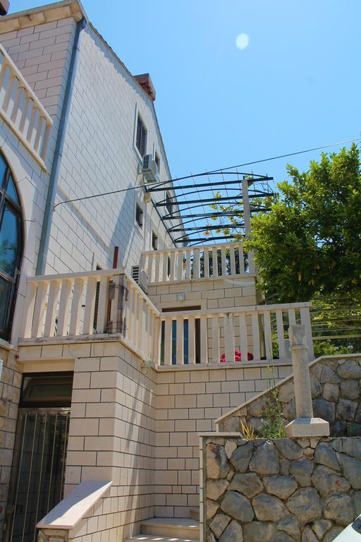 Apartments And Rooms Villa Mir Затон Экстерьер фото