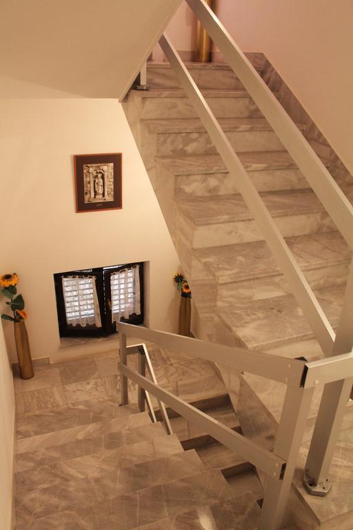 Apartments And Rooms Villa Mir Затон Экстерьер фото