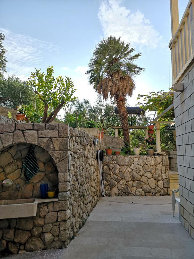 Apartments And Rooms Villa Mir Затон Экстерьер фото